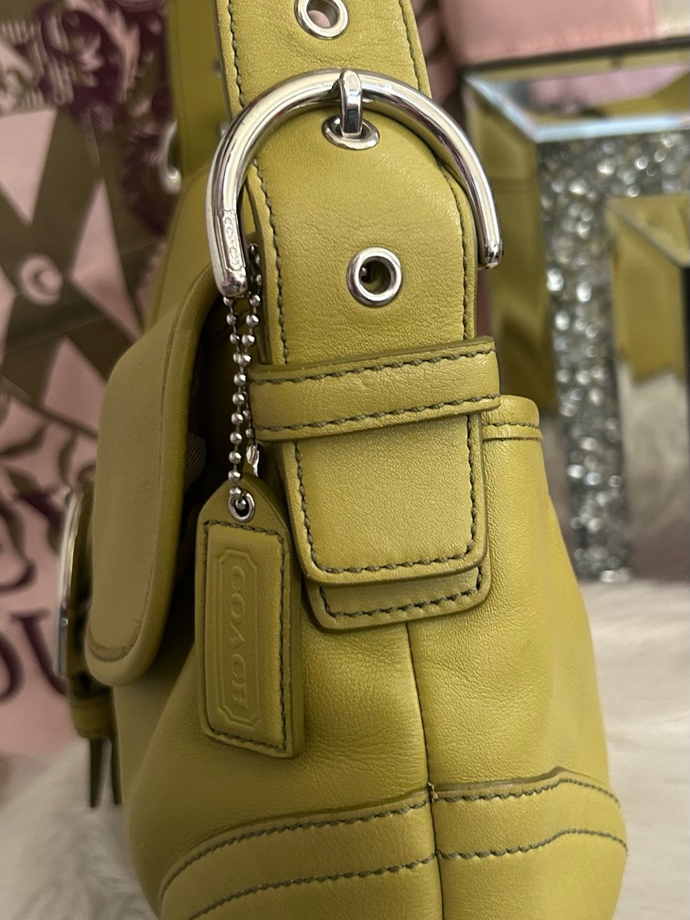 Y2K Vintage 2004 Coach Soho 9248 Lime Green Leather Buckle Flap Shoulder Bag - Picture 6 of 15